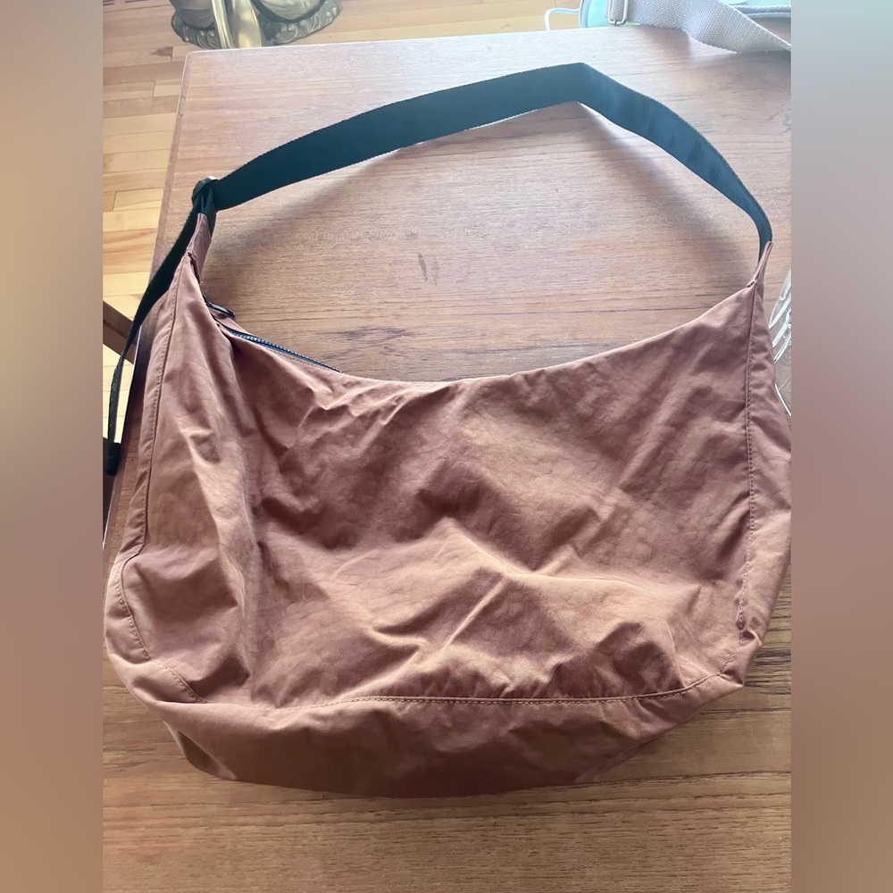 Baggu large brown crescent bag